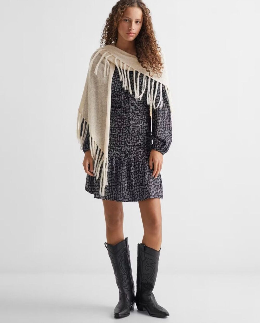 MNG Mango Teen Girls' Open Front Fringe Poncho Knit Cardigan Cream Small NWT